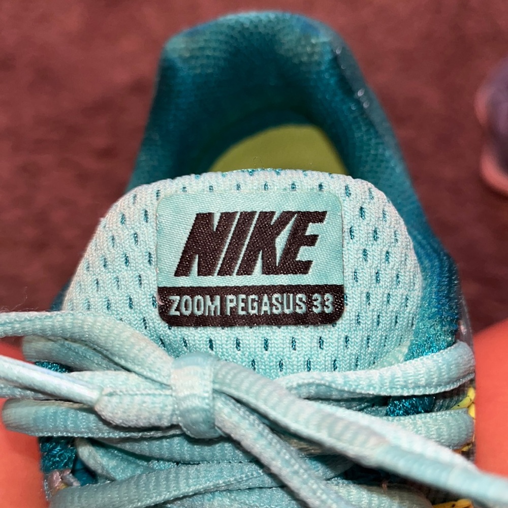 Nike zoom sneakers